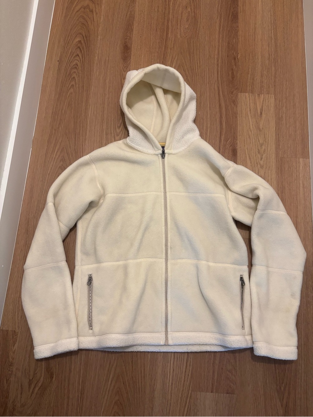 Patagonia Women's Synchilla Fleece Full Zip Hood XL White/Ivory